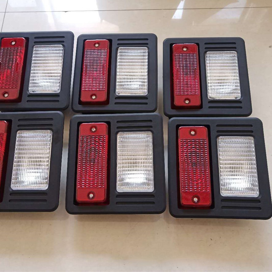 Bobcat S130 S160 S300 S550 Skid Steer Loader Rear Tail Light Rear Light Brake Light 6670284