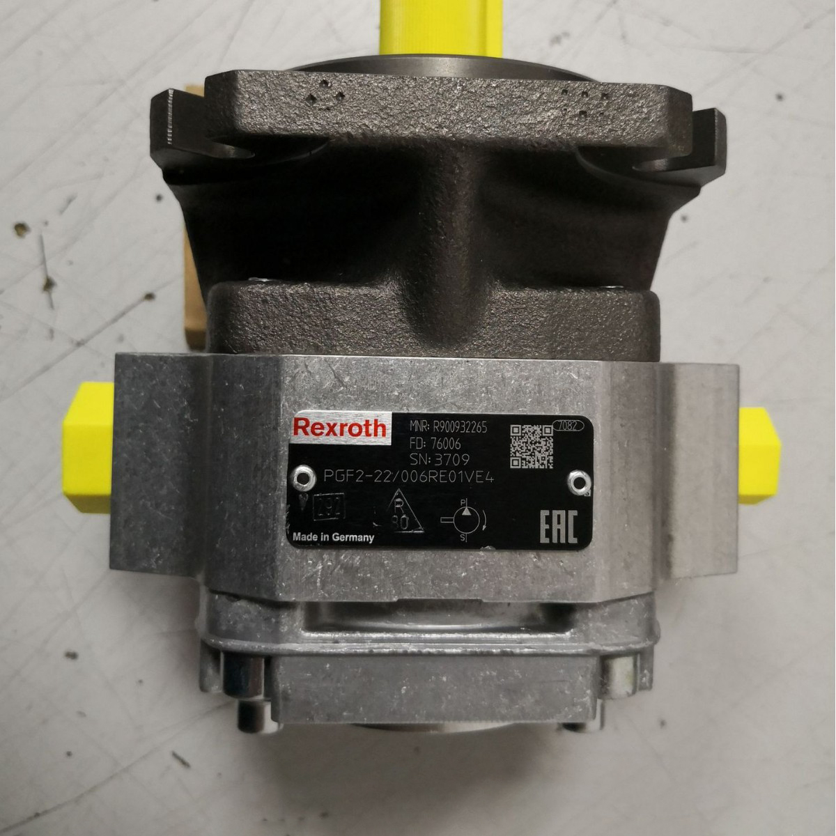 R900932265